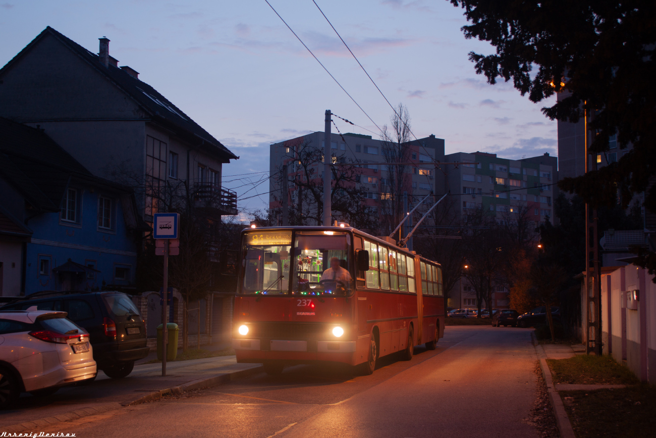 Budapešta, Ikarus 280.94 № 237
