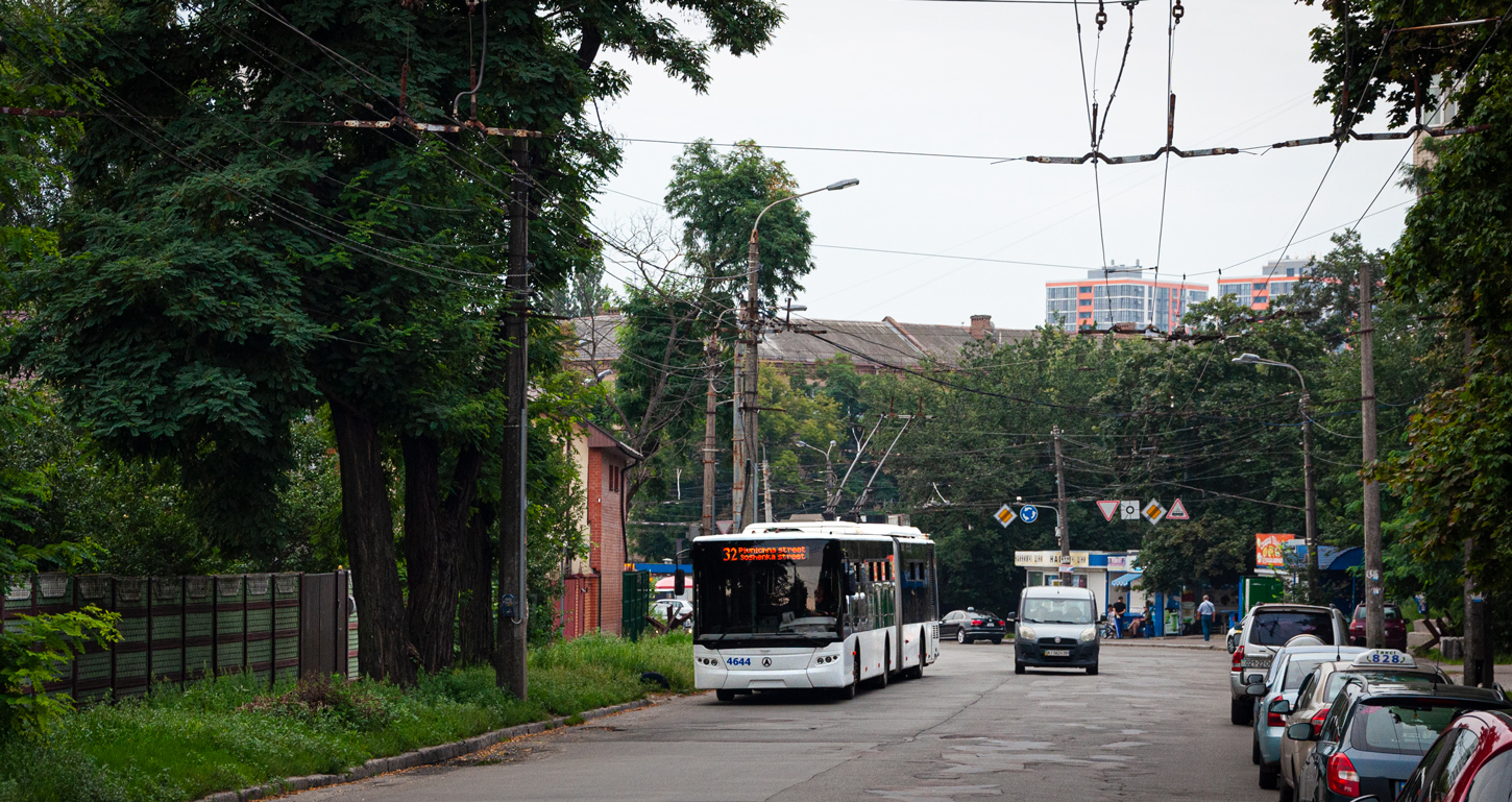 Kijev, LAZ E301D1 Br. 4644