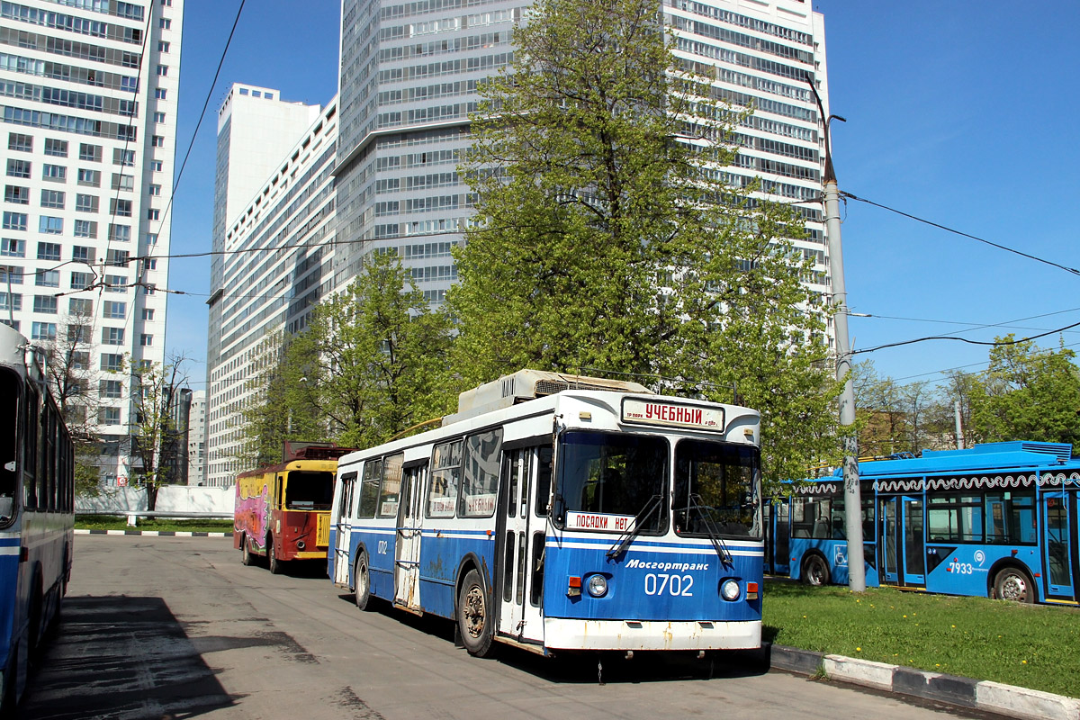 Москва, ЗиУ-682ГМ1 (с широкой передней дверью) № 0702