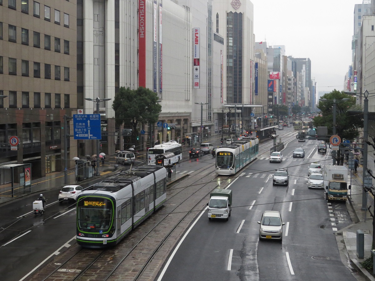 Хиросима, Green Mover Lex Hiroshima series 1000 № 1006; Хиросима, Green Mover Max Hiroshima series 5100 № 5107