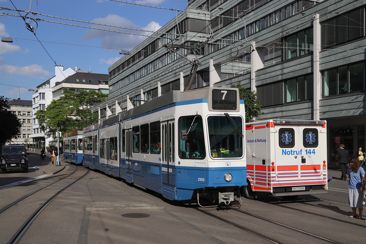 Цюрих, SWP/SIG/ABB Be 4/8 "Tram 2000 Sänfte" № 2103