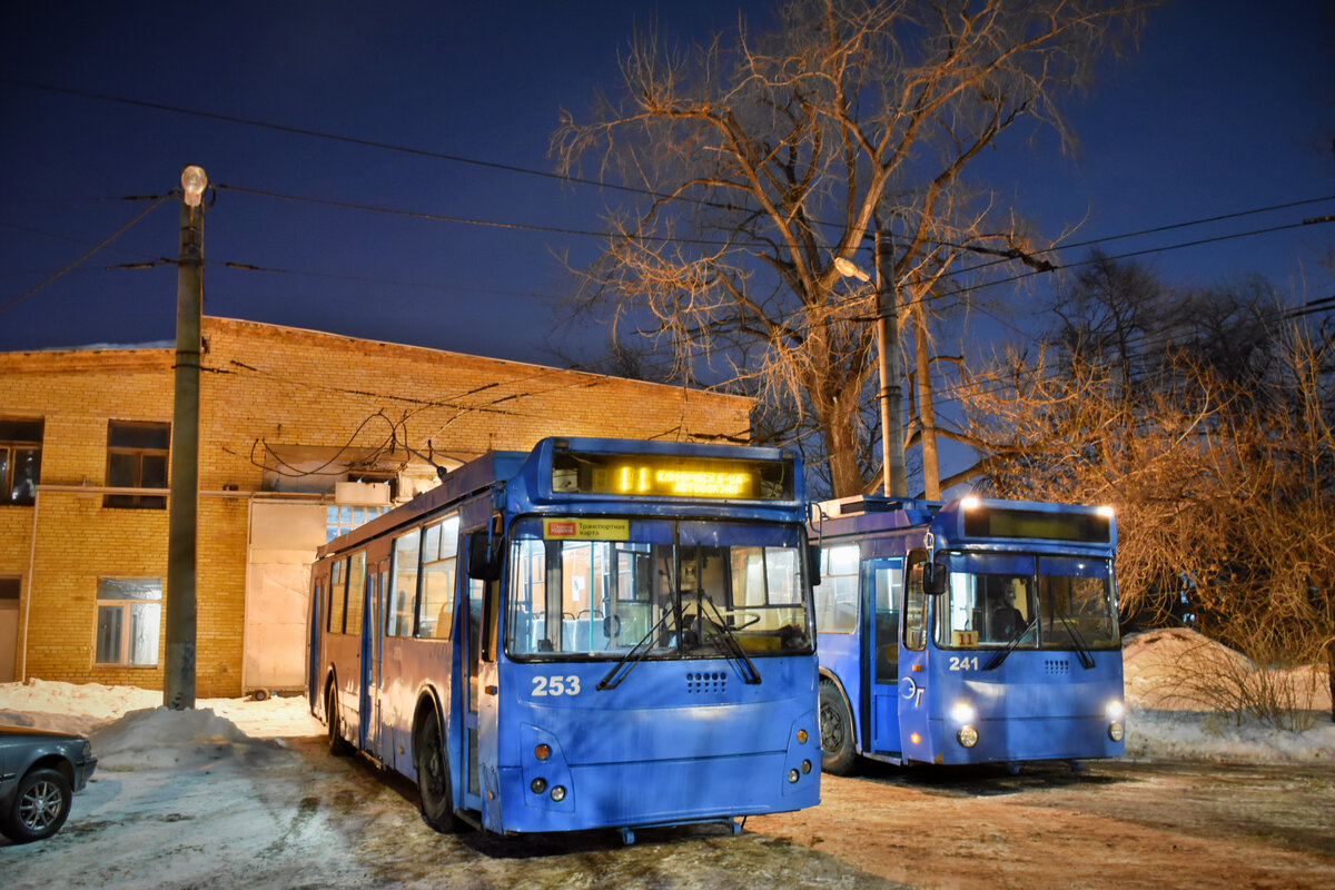 Vladivostok, ZiU-682G-016.02 # 253; Vladivostok, ZiU-682G-016.02 # 241