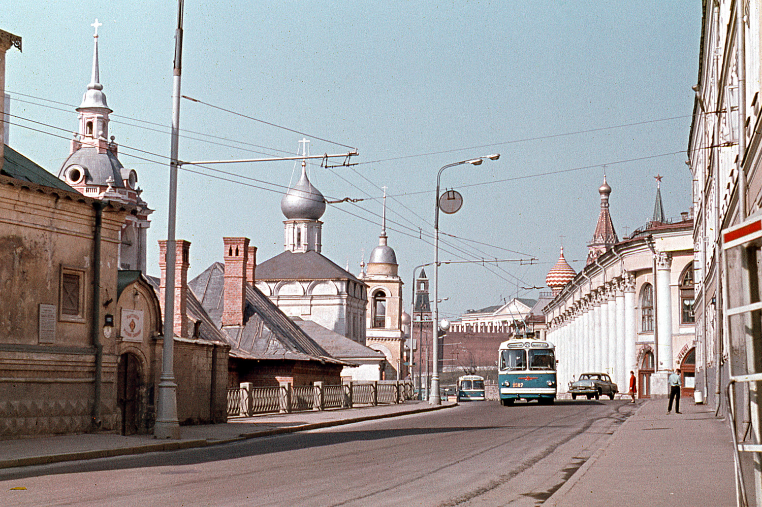 Москва, ЗиУ-5 № 2587; Москва — Исторические фотографии — Трамвай и Троллейбус (1946-1991); Москва — Троллейбусные линии: ЦАО Москва, ЗиУ-5 № 2587; Москва — Исторические фотографии — Трамвай и Троллейбус (1946-1991); Москва — Троллейбусные линии: ЦАО