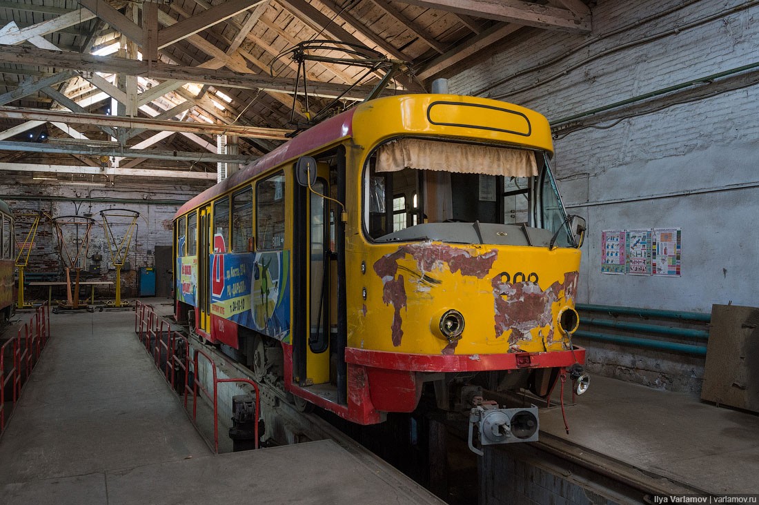 Владикавказ, Tatra T4D-MI № 208