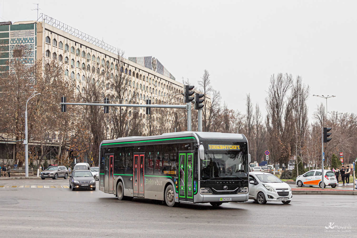 Tashkent, Yutong ZK6126BEVG č. 08008