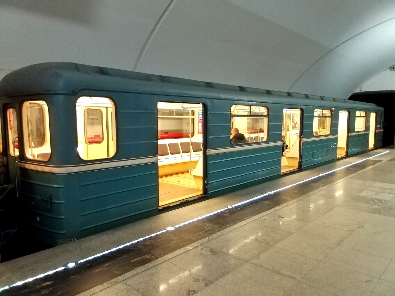 Москва, 81-717.5М (МВМ) № 2550