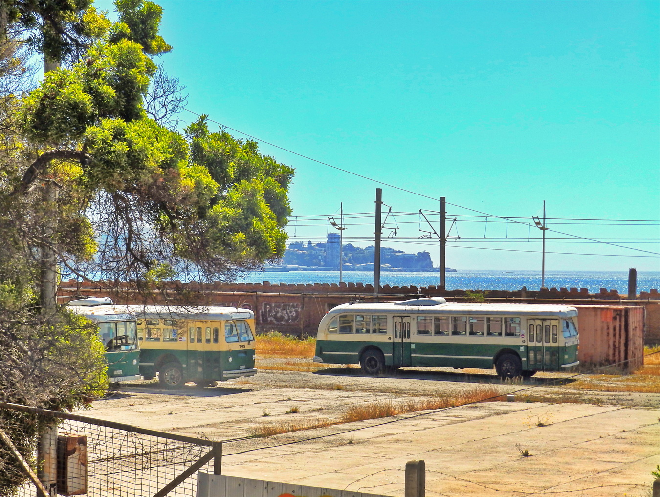 Вальпараисо, Pullman-Standard 45CX № 814; Вальпараисо, Pullman-Standard TC-48 № 709