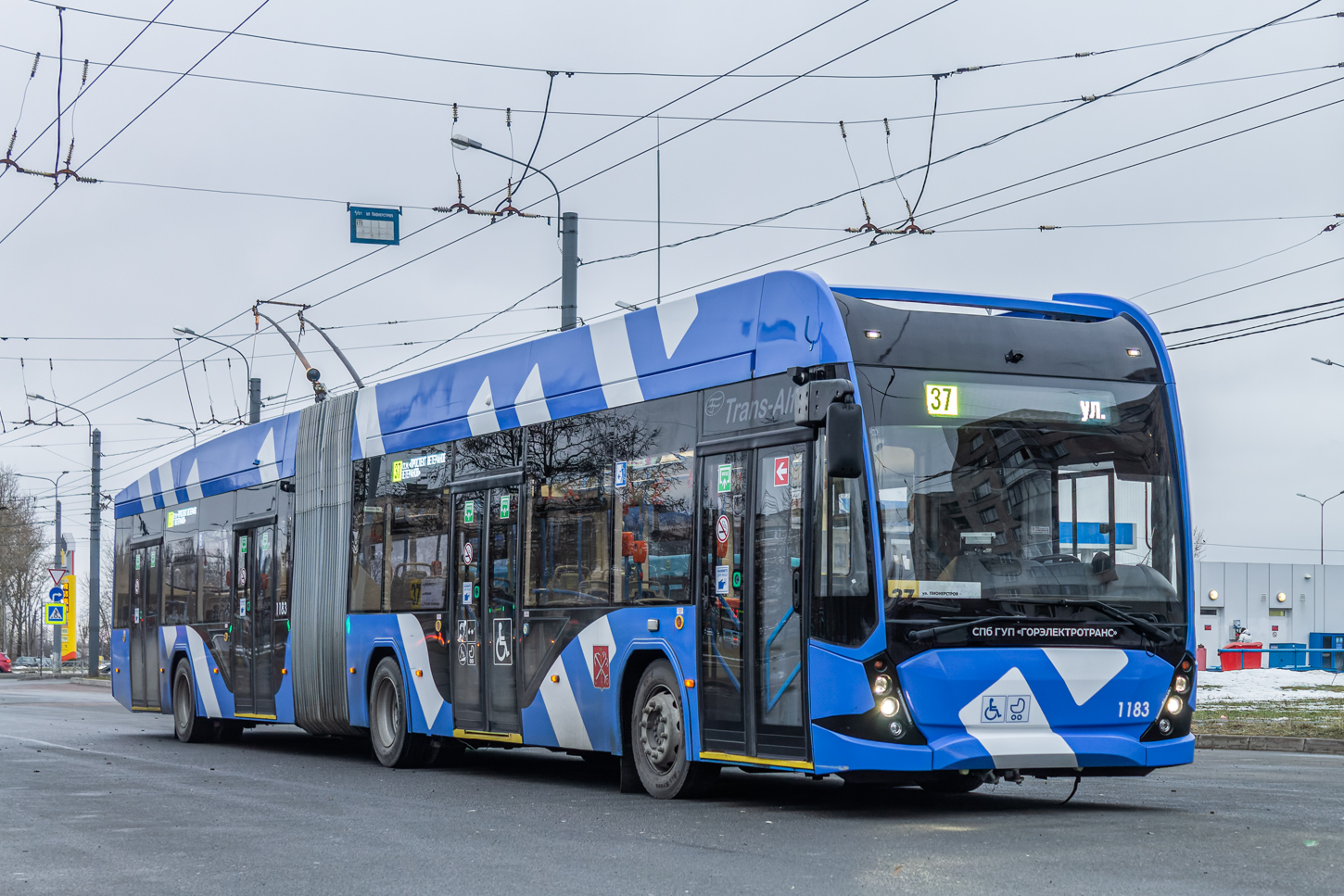 Санкт-Петербург, ВМЗ-6215.01 «Премьер» № 1183