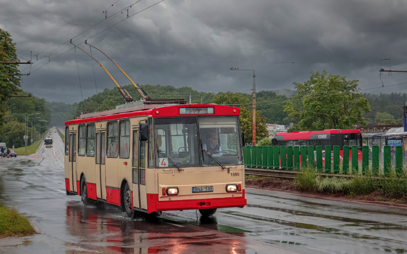Вильнюс, Škoda 14Tr13/6 № 1595