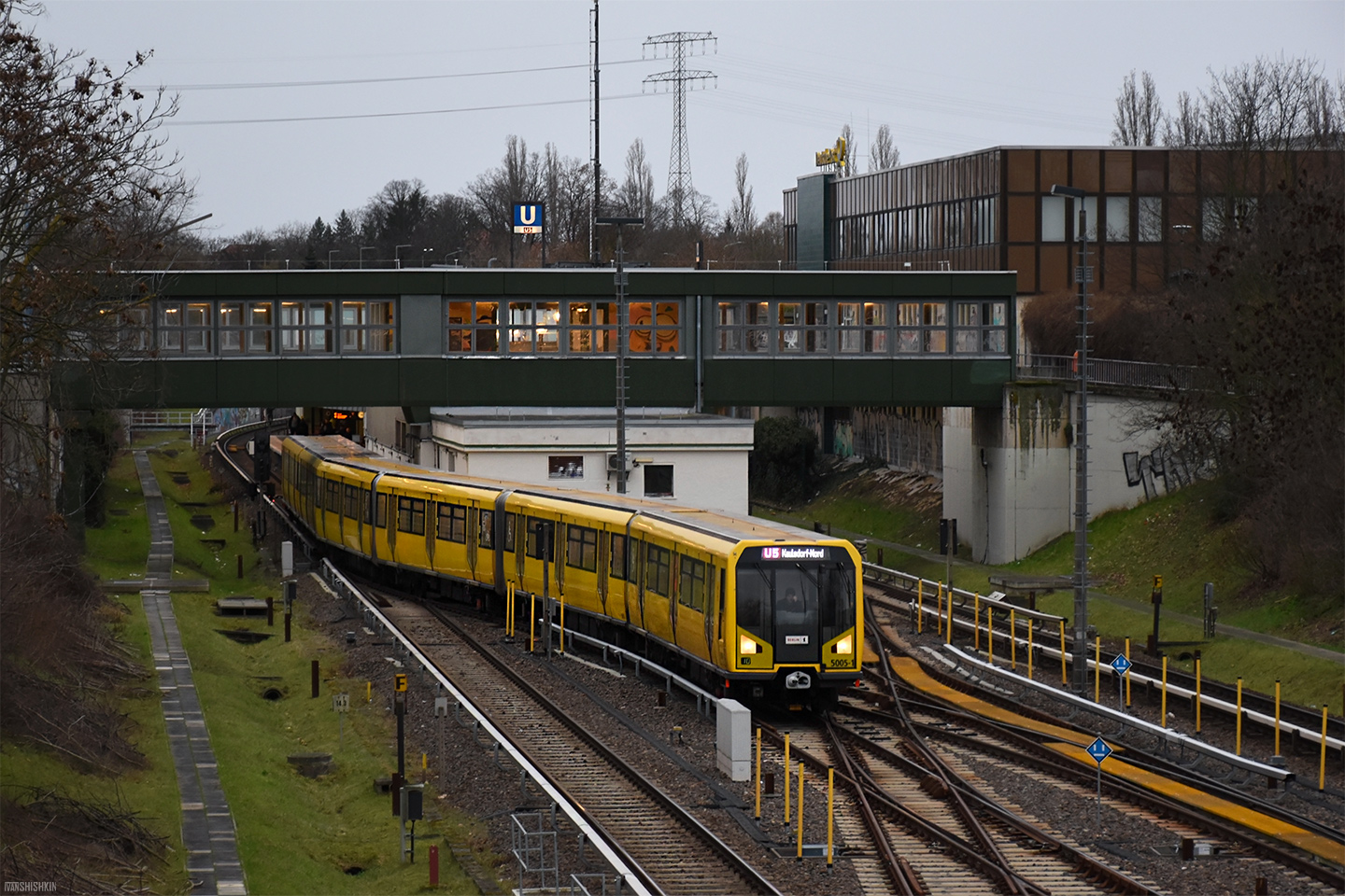 Берлин — U-Bahn — линия U5