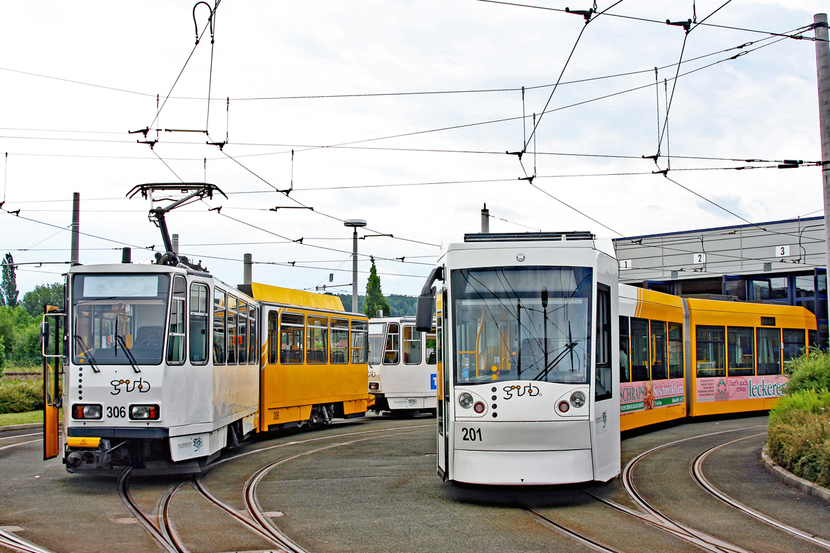 Gera, Tatra KT4DMC № 306; Gera, Alstom NGT8G № 201