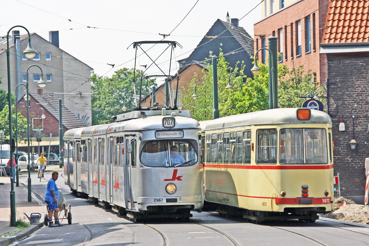 Düsseldorf, Duewag GT8 č. 2967; Düsseldorf, Duewag B4 č. 1672