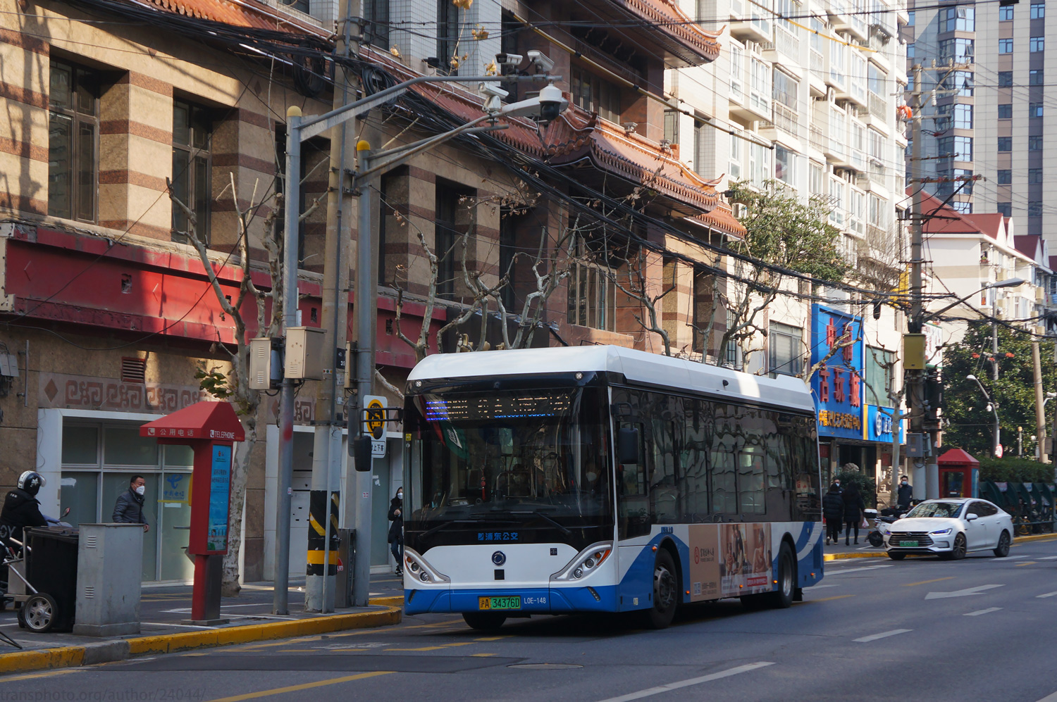 Шанхай, Shenlong SLK6101UBEVN1 № L0E-148