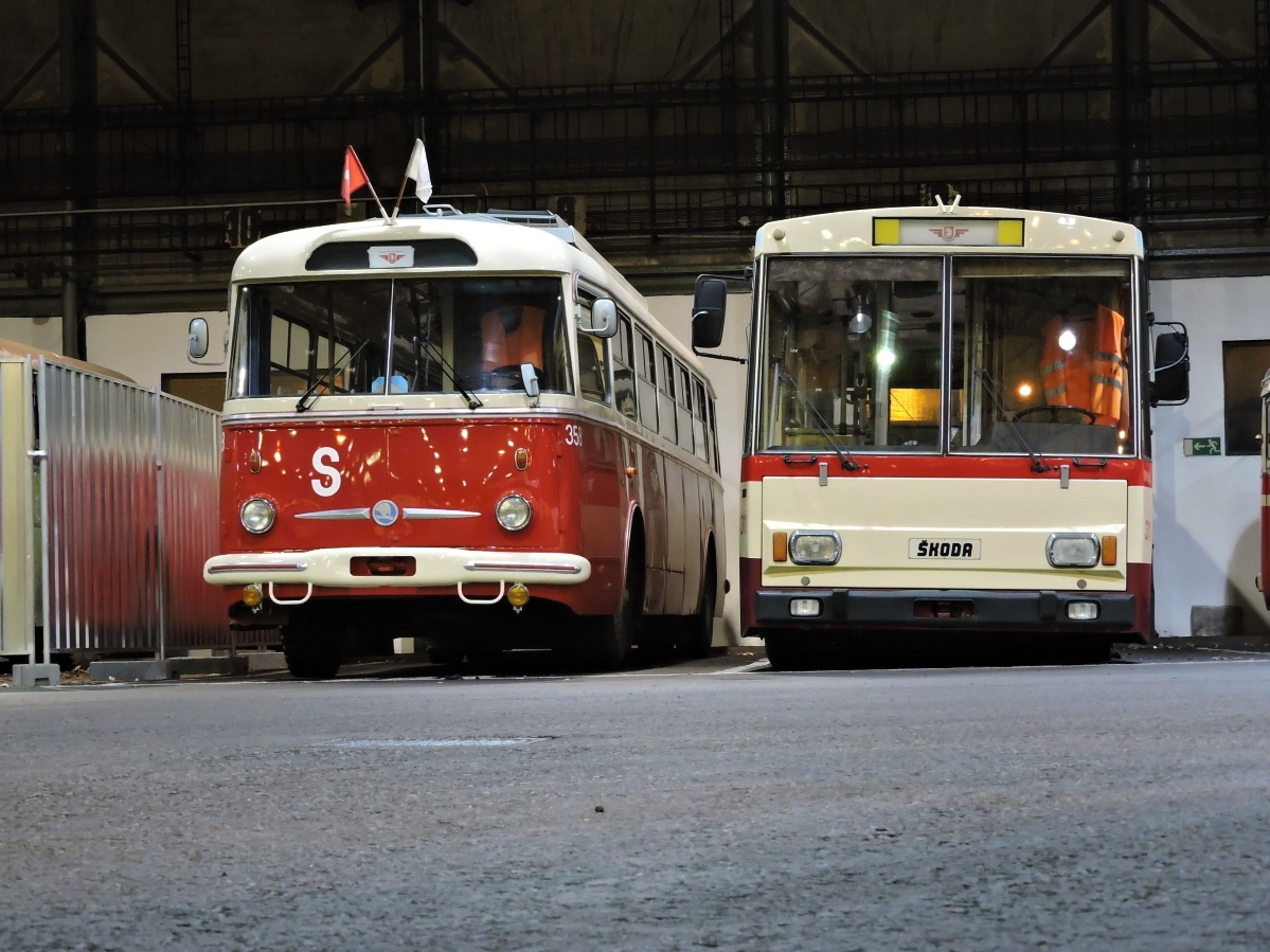 Пардубице, Škoda 9TrHT28 № 358; Пардубице, Škoda 14Tr08/6 № 311