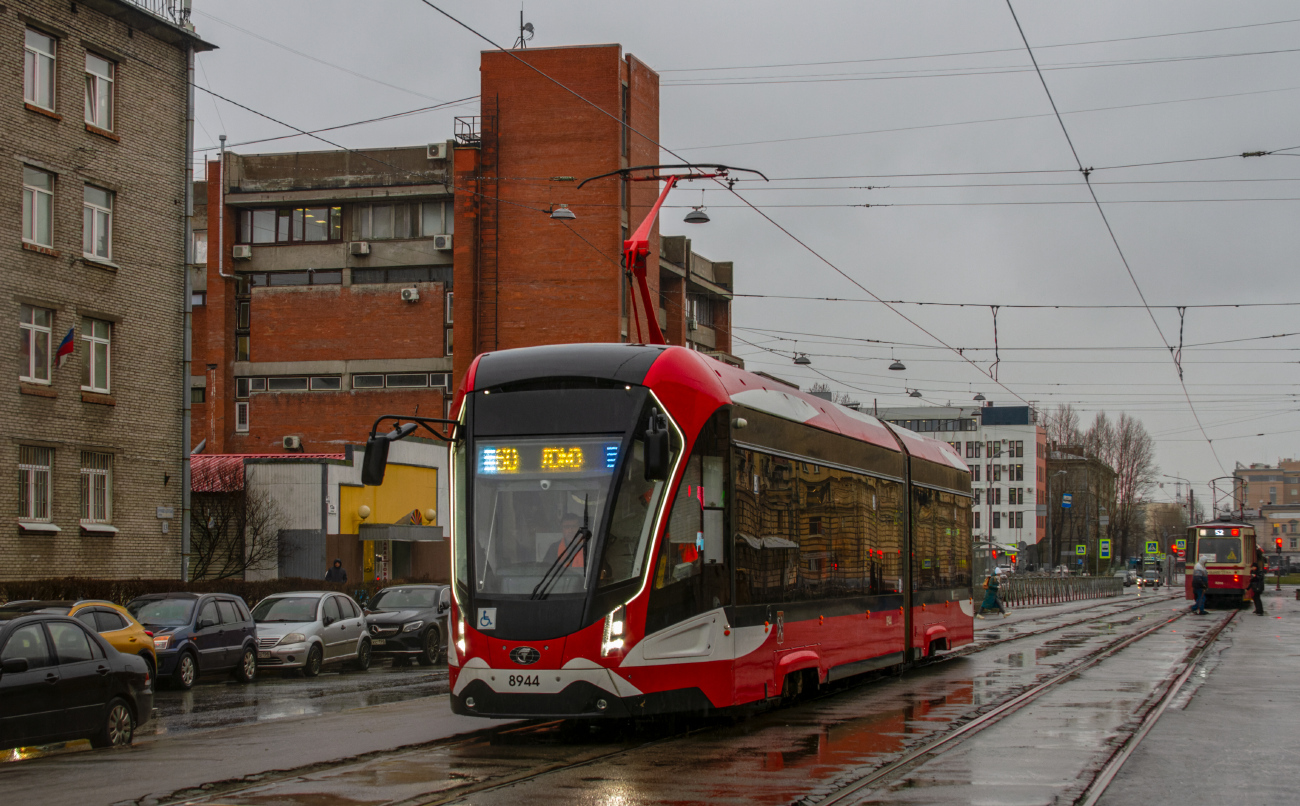Санкт-Петербург, 71-923М «Богатырь-М» № 8944