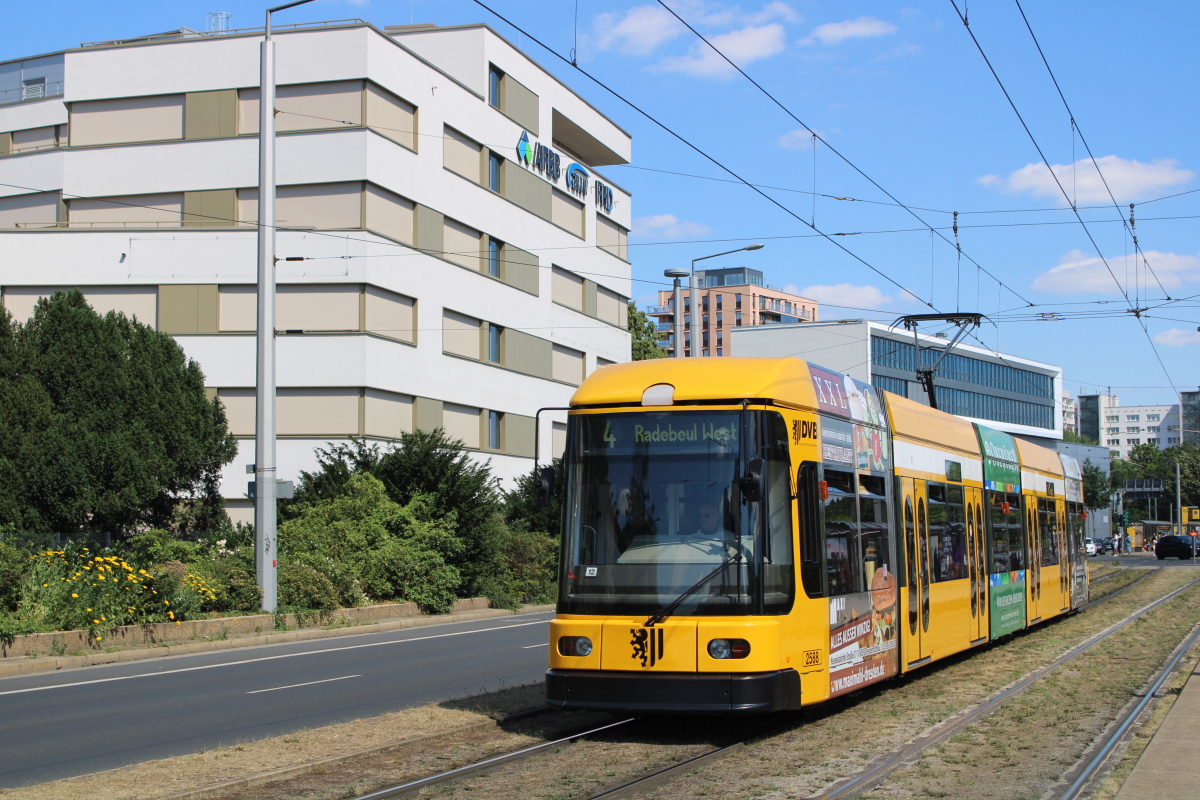 Дрезден, SachsenTram NGT 6 DD ZR № 2588