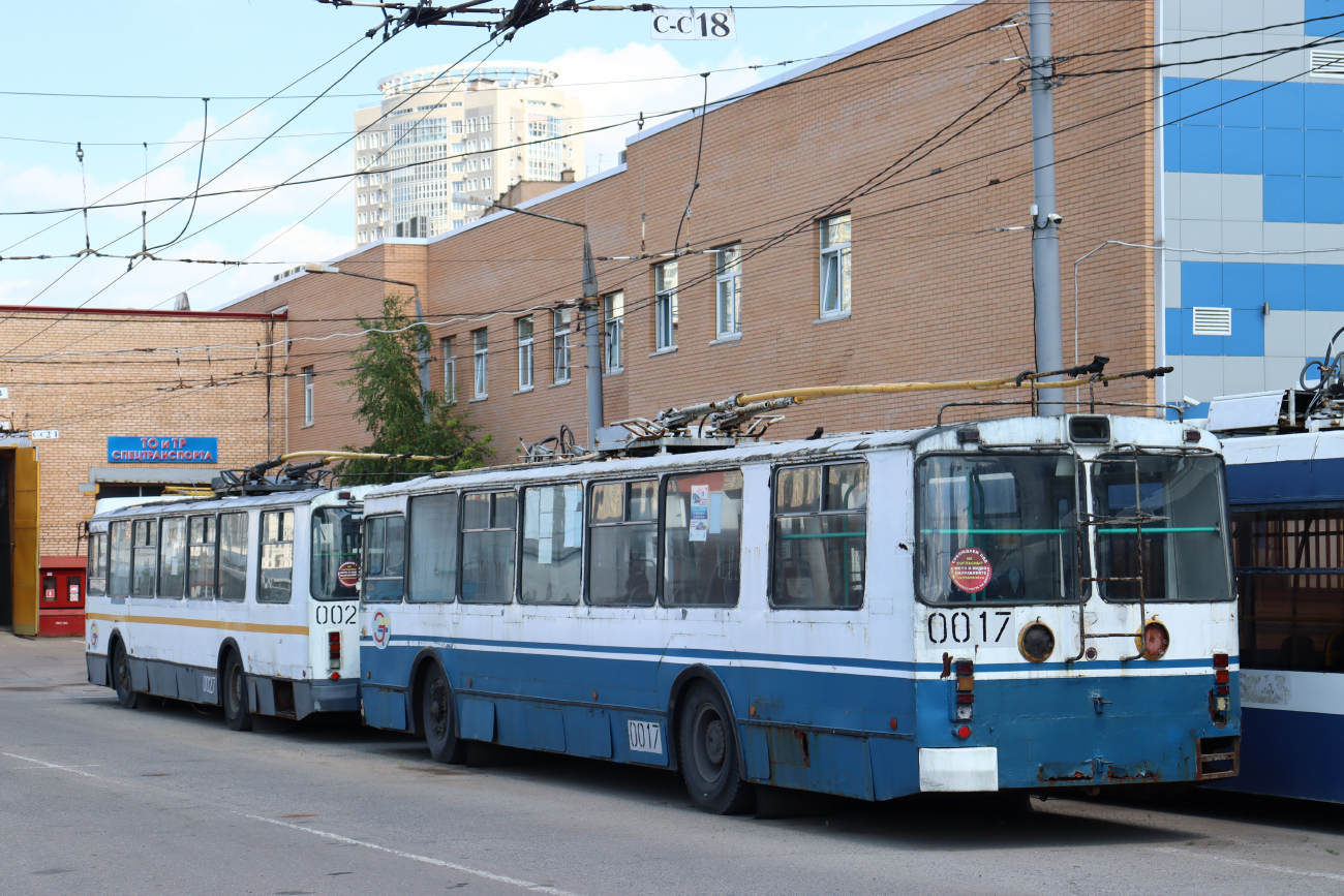 Khimki, ZiU-682G-016  [Г0М] Br. 0017; Khimki, ZiU-682G-016 (018) Br. 0027