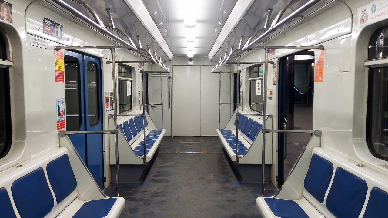 Екатеринбург, 81-717.5 (ЛВЗ/ВМ) № 8905