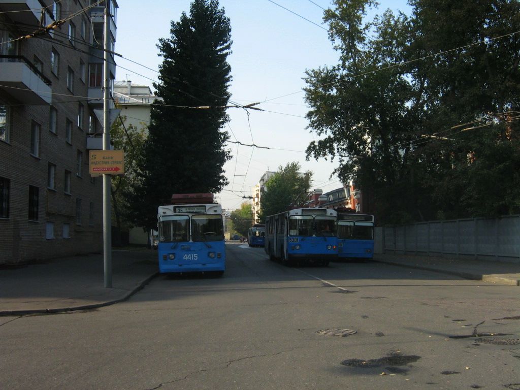 Москва, ЗиУ-682ГМ1 (с широкой передней дверью) № 4415; Москва, ЗиУ-682Г-016  [Г0М] № 5381