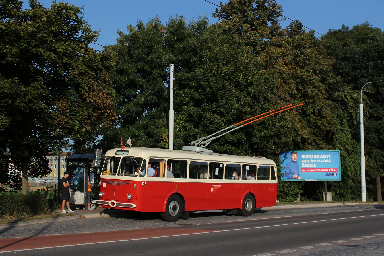 Пардубице, Škoda 8Tr9 № 136 (302)