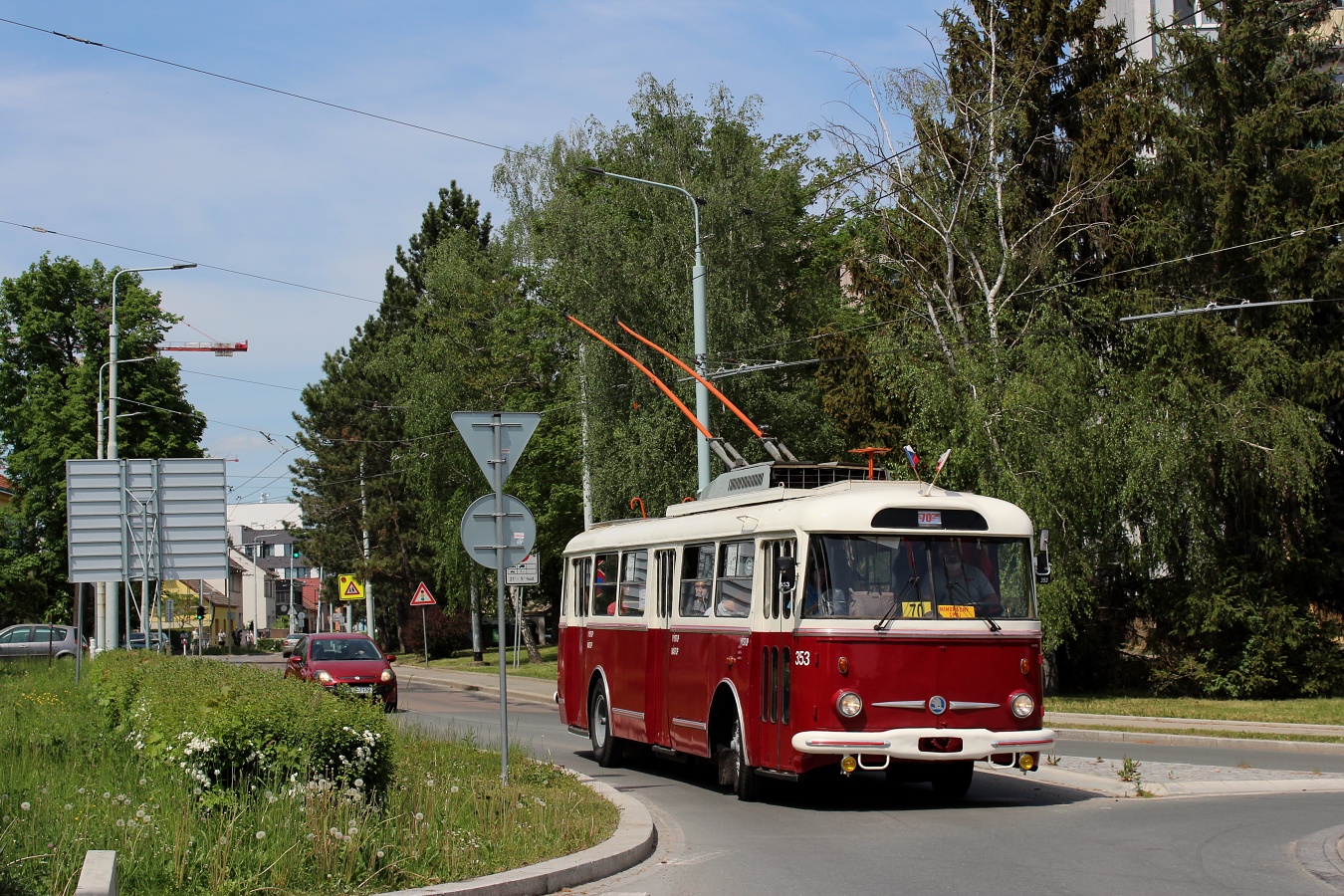 Pardubice, Škoda 9TrHT26 Nr. 353; Pardubice — Celebration of the 70th anniversary of the operation of trolleybuses in Pardubice Pardubice, Škoda 9TrHT26 Nr. 353; Pardubice — Celebration of the 70th anniversary of the operation of trolleybuses in Pardubice