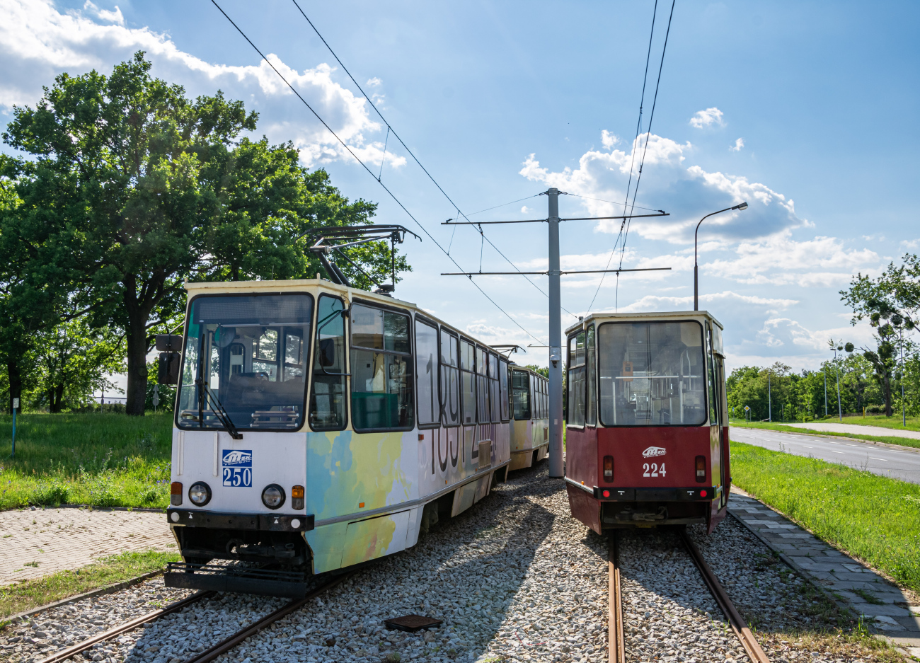 Торунь, Konstal 805Na № 250; Торунь, Konstal 805Na № 224