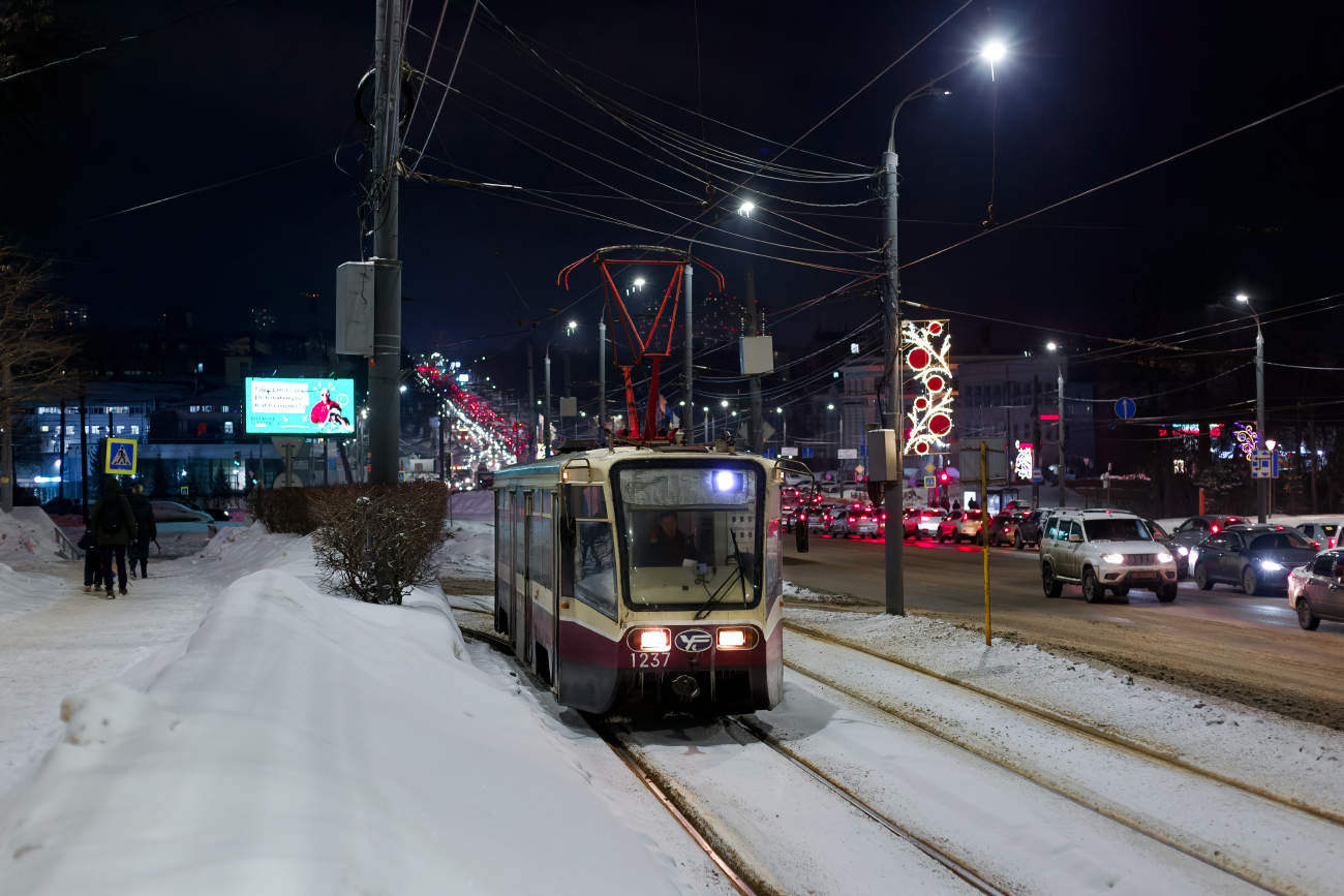 Нижний Новгород, 71-619КТ № 1237