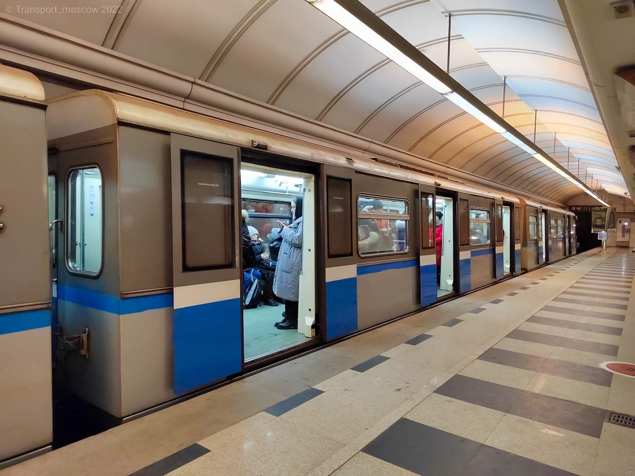 Москва, 81-740.4 «Русич» № 0196