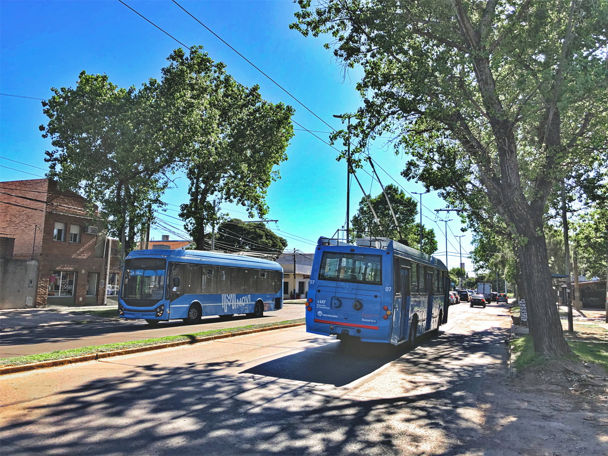 Росарио, REBUS 380HP № 33; Росарио, Marcopolo Torino № 07