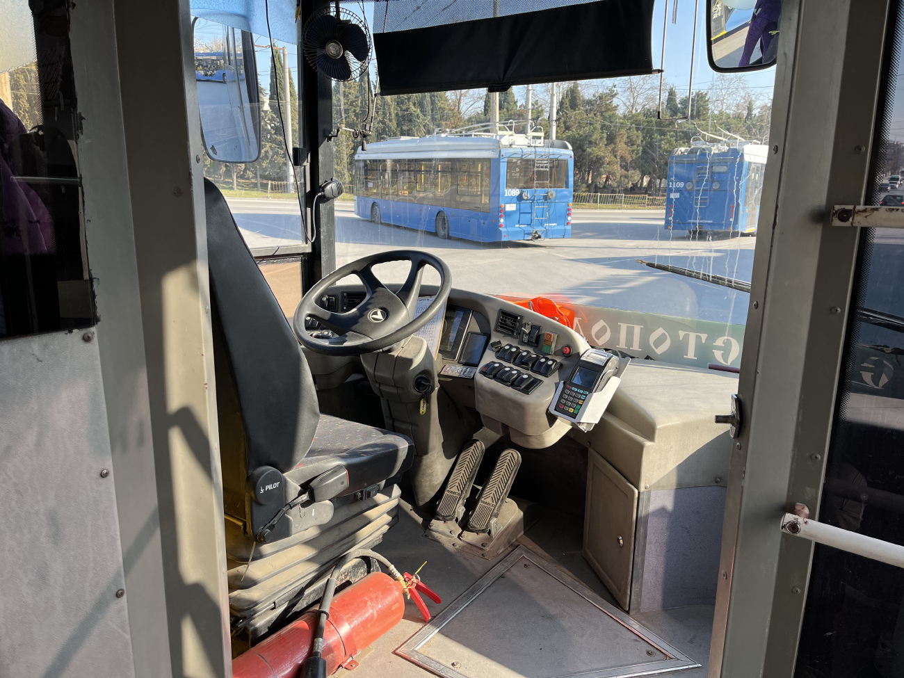 Sevastopol, LAZ E183A1 Nr. 1054