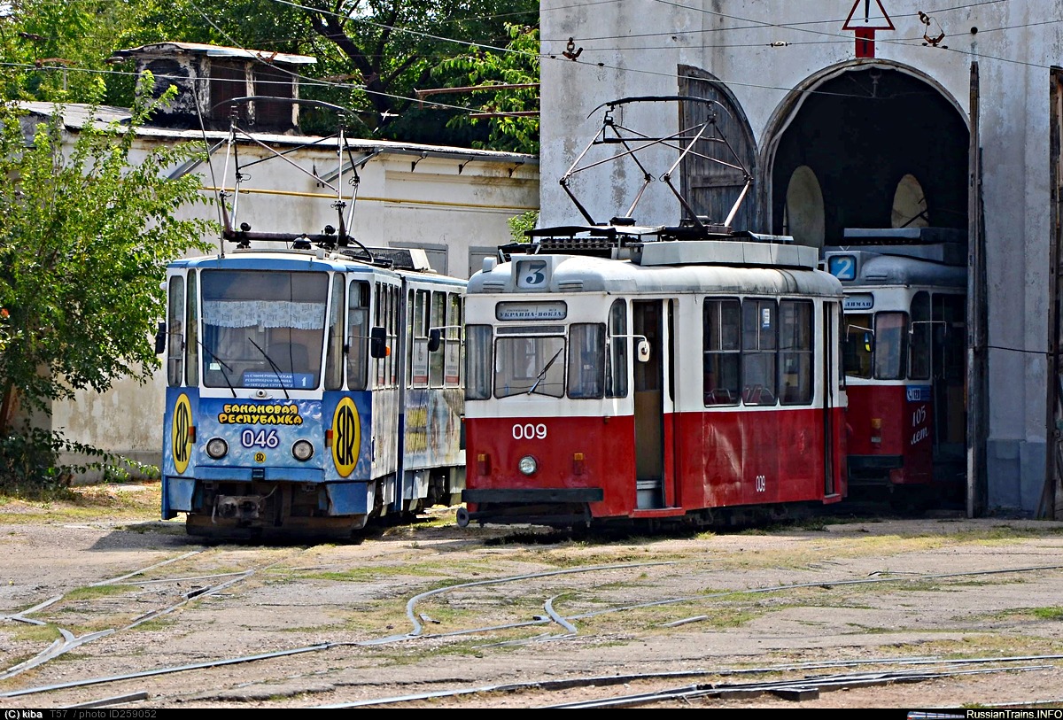 Євпаторія, Tatra KT4SU № 046; Євпаторія, Gotha T57 № 009