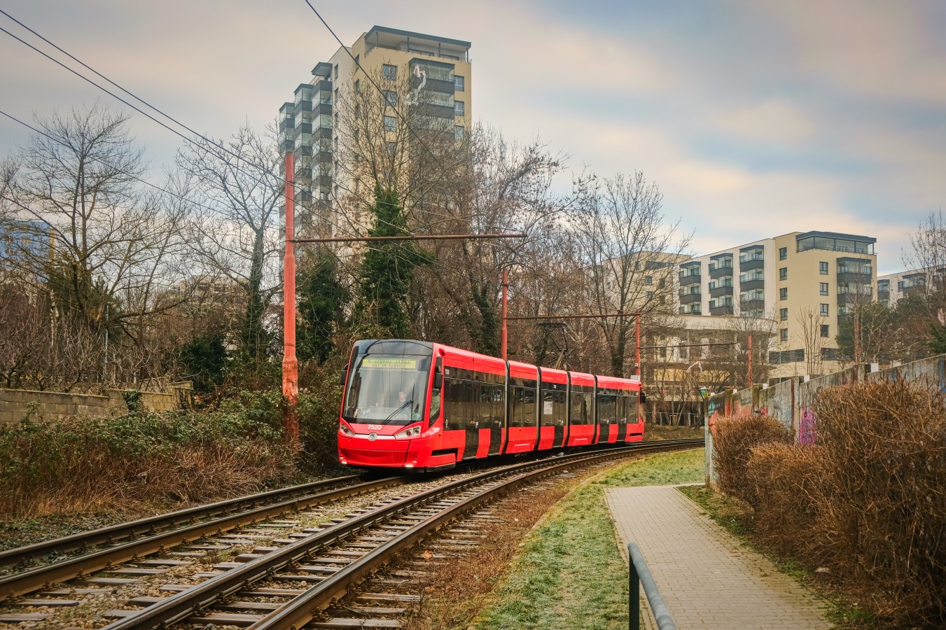 Братислава, Škoda 30T ForCity Plus № 7520