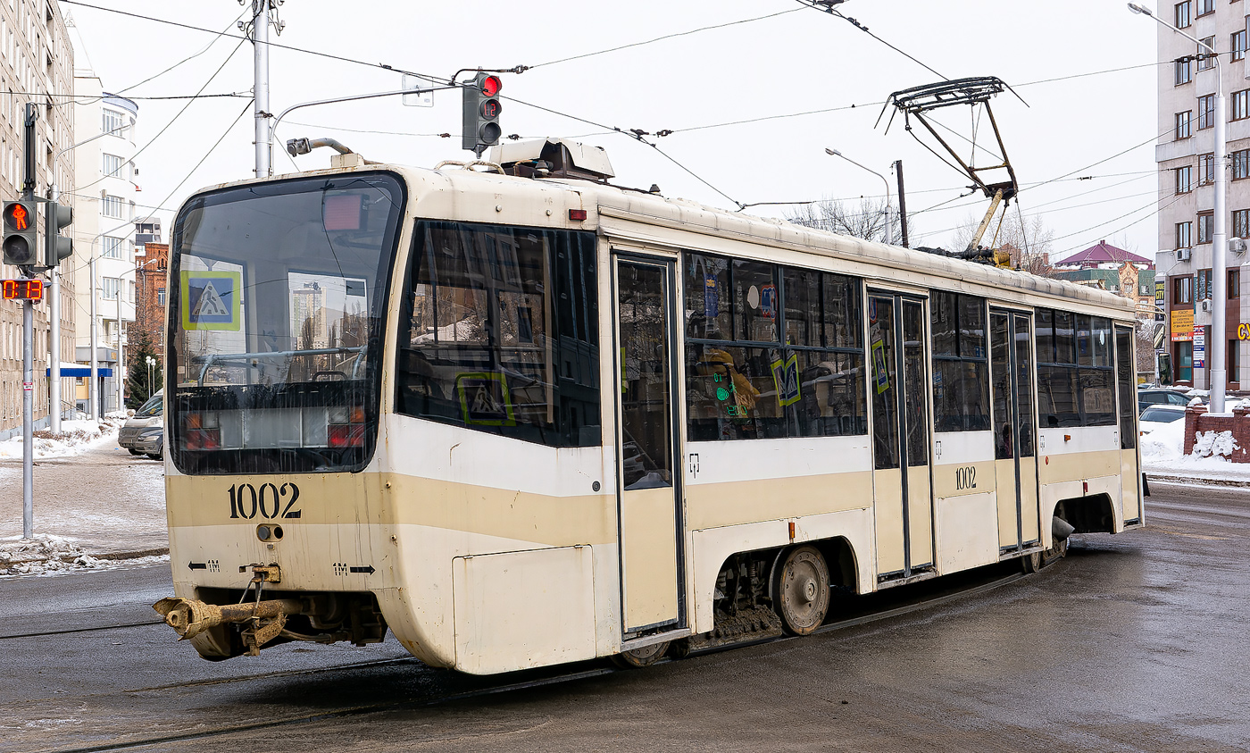 Уфа, 71-619А № 1002