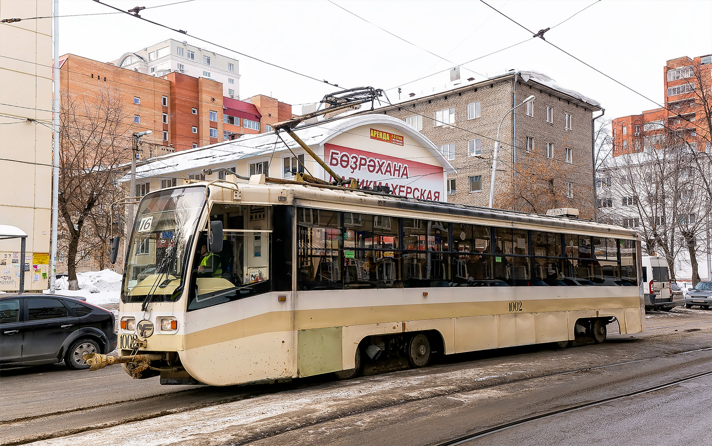 Уфа, 71-619А № 1002