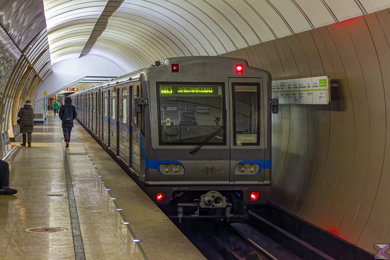 Moskva, 81-717.6 č. 27016