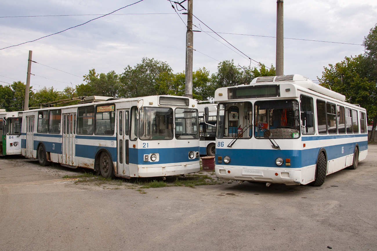 Самара, ЗиУ-682В [В00] № 21; Самара, БТЗ-5276-04 № 86