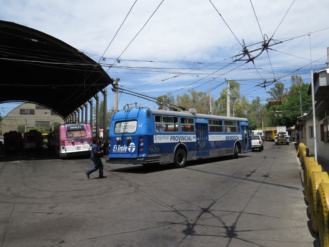 Мендоса, Flyer E902 № 62; Мендоса — Депо Avenida Perú