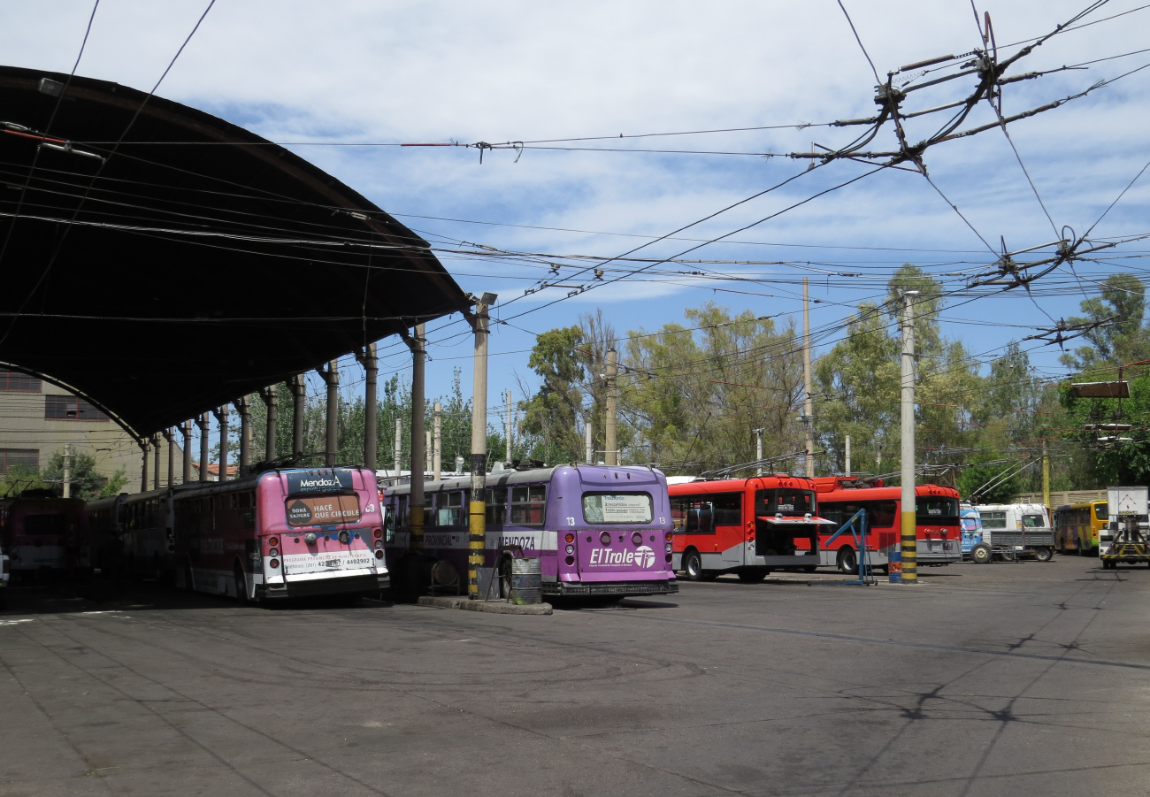 Мендоса, Flyer E902 № 03; Мендоса, Flyer E902 № 13; Мендоса — Депо Avenida Perú