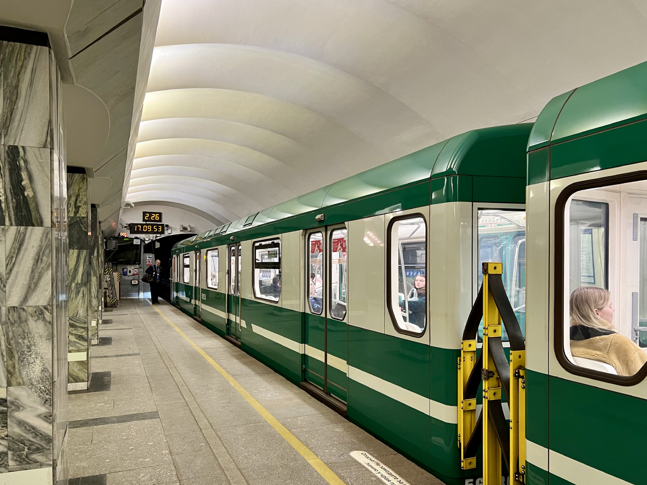 Санкт-Петербург, 81-556.2 «НеВа» № 56036