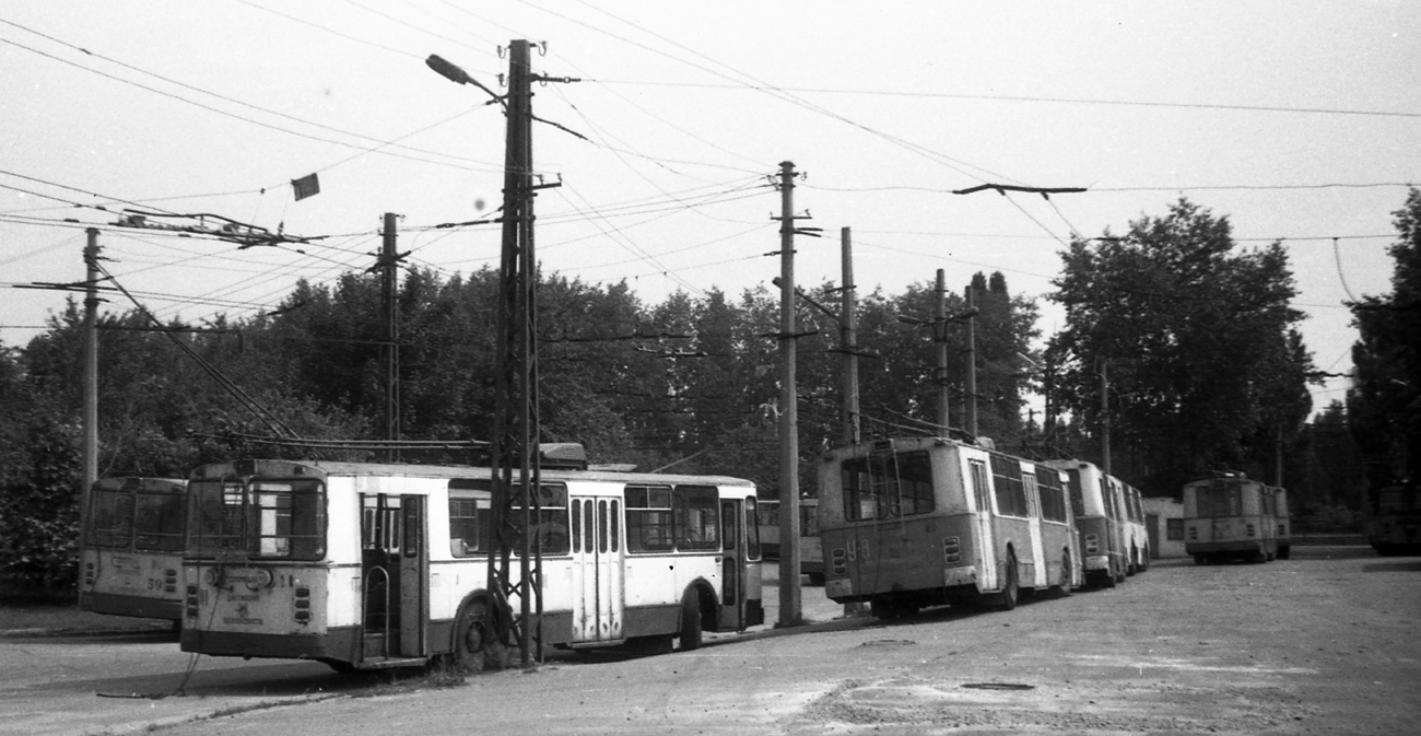Кременчуг, ZiU-682V № 01; Кременчуг, ZiU-682V № 39; Кременчуг, ZiU-682B № У-8; Кременчуг — Historical photos — Trolleybus (1966-2005)