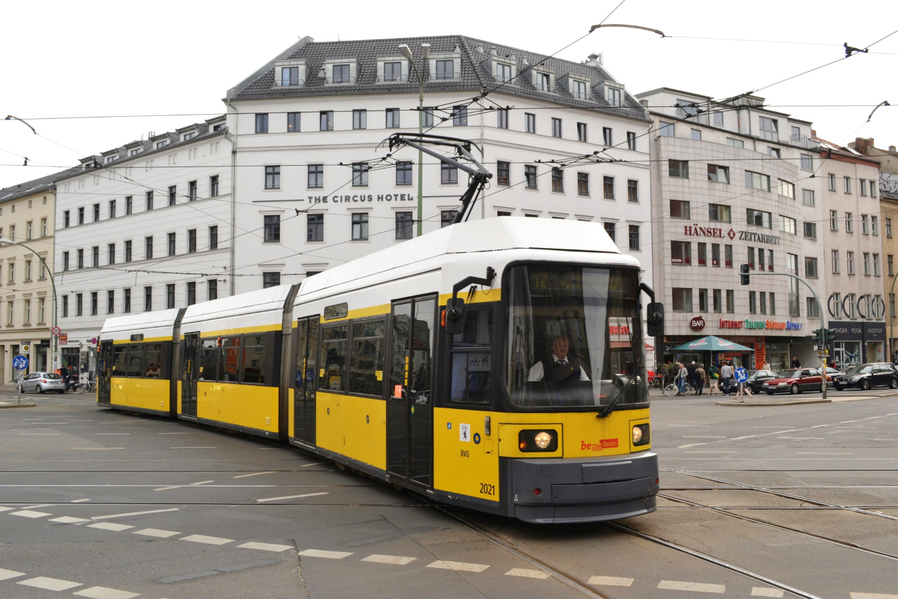 Berlin, Bombardier GT6N-ZR Br. 2021