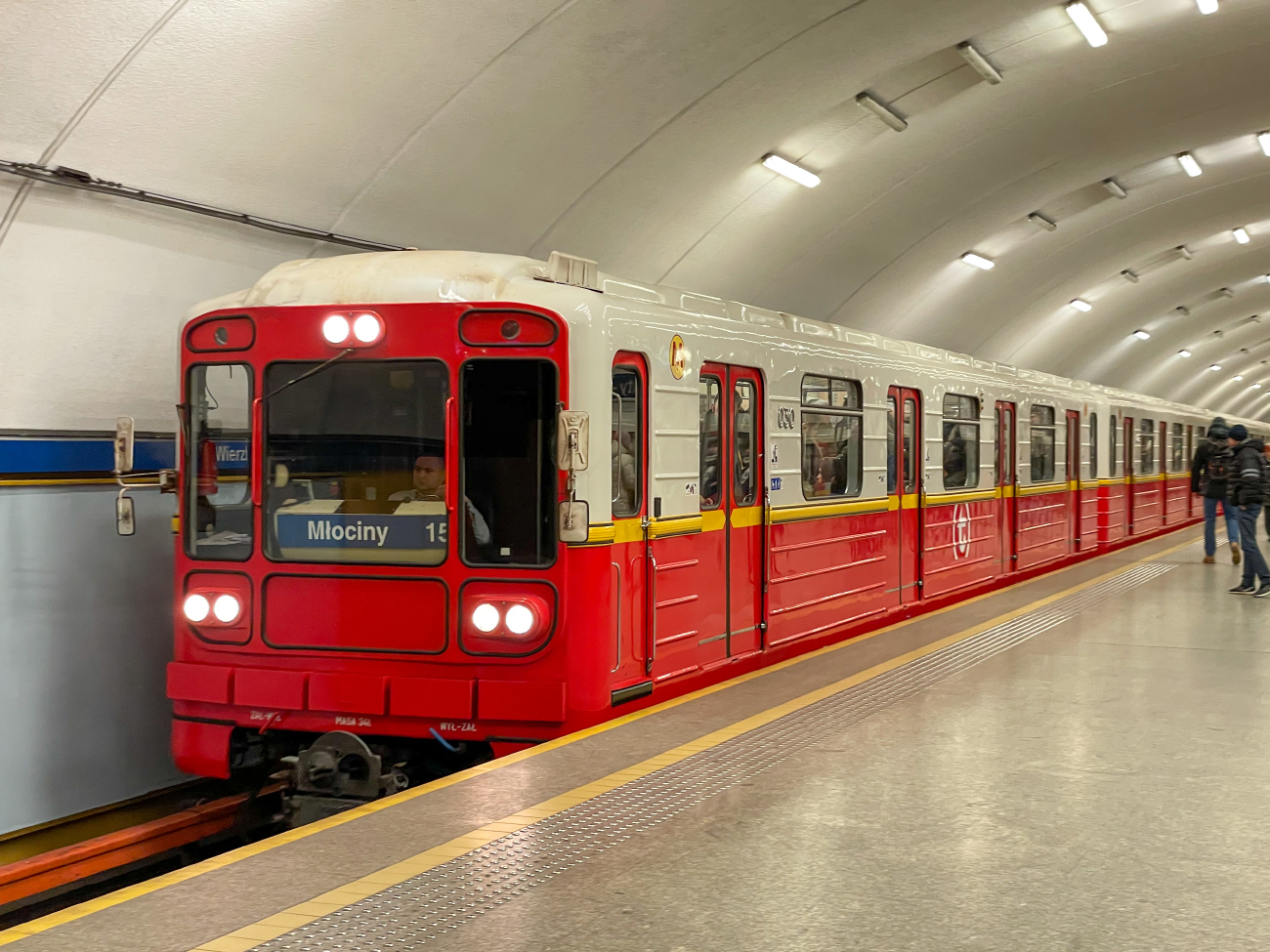 Варшава, 81-572.1 № 030