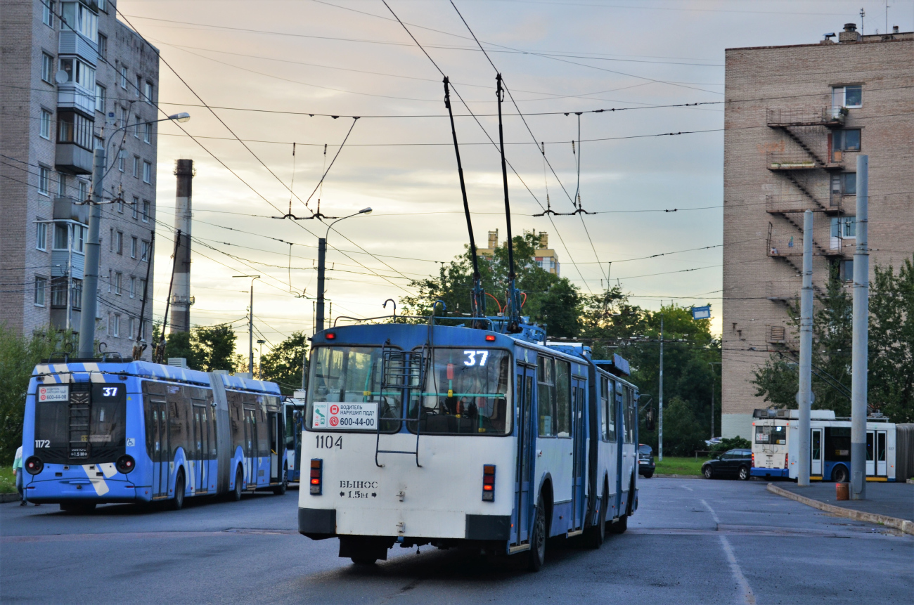 Санкт-Петербург, БКМ 433030 Vitovt Max II № 1172; Санкт-Петербург, ЗиУ-683БМ1 № 1104