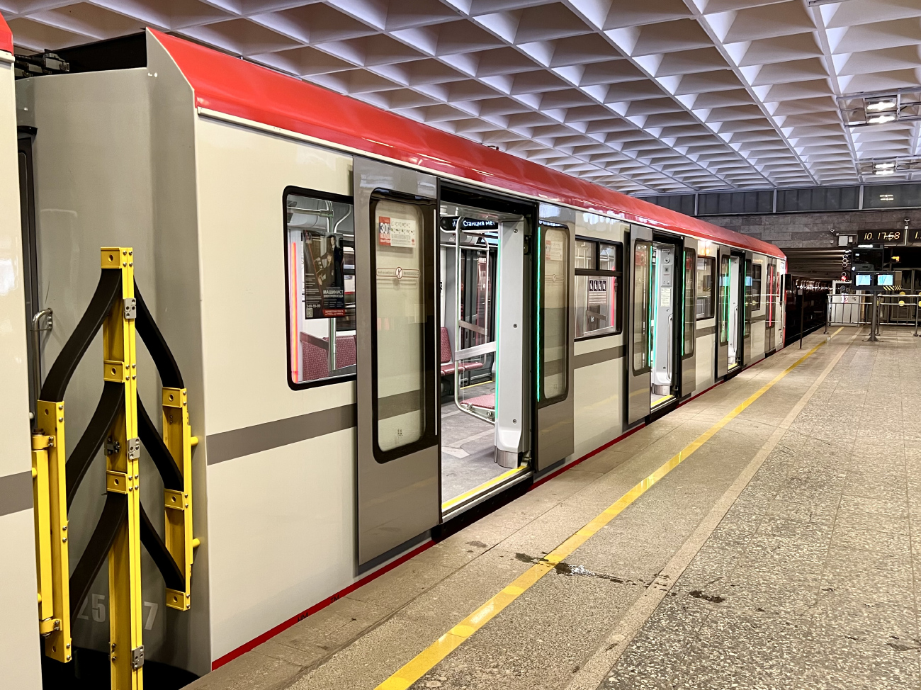 Санкт-Петербург, 81-725.1  «Балтиец» № 25007