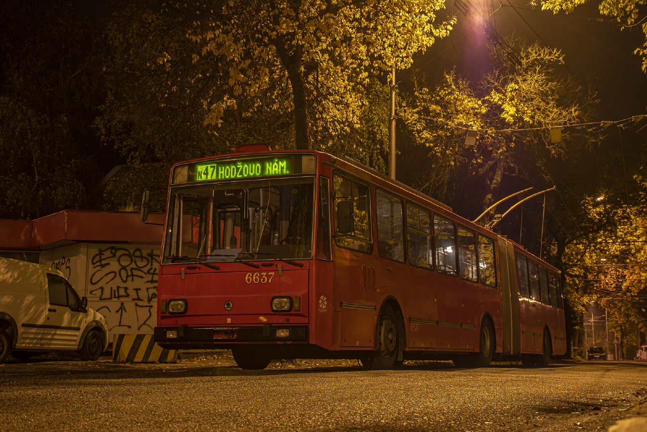 Братислава, Škoda 15Tr13/6M № 6637