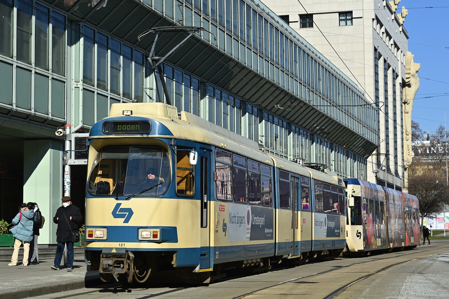 Beč, SGP 100 Br. 4-121