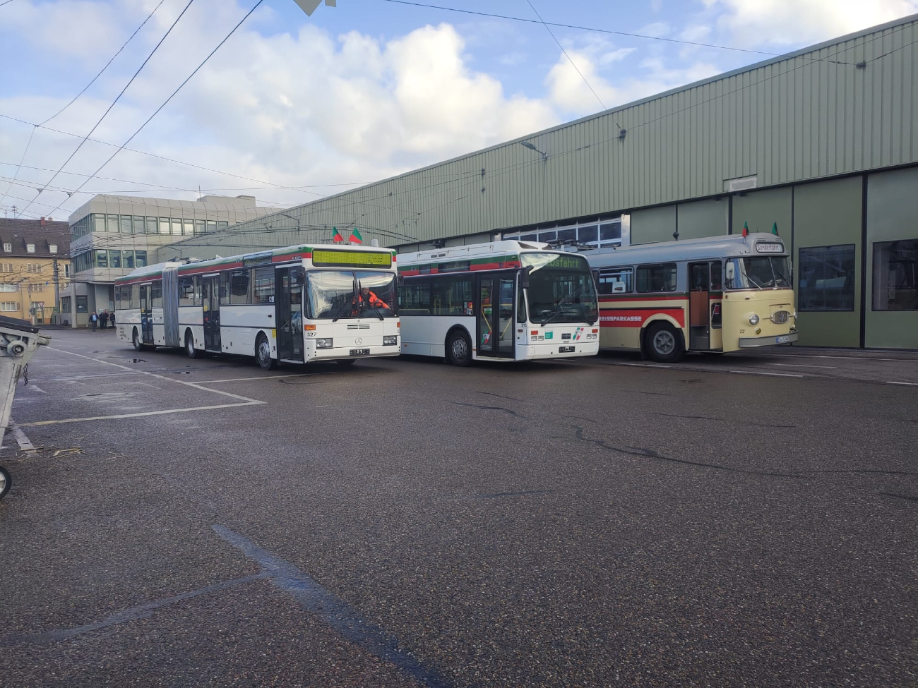 Stuttgart, Mercedes-Benz O405GTD # 327