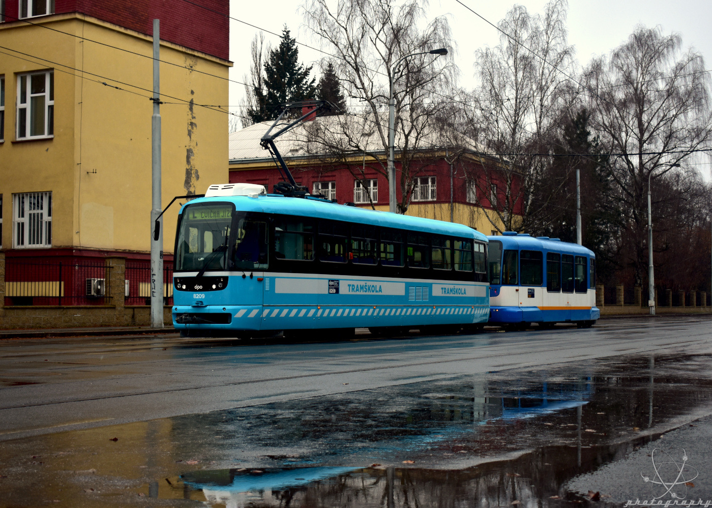 Ostrava, Tatra T3R.EV № 8209; Ostrava, VV60LF № 301