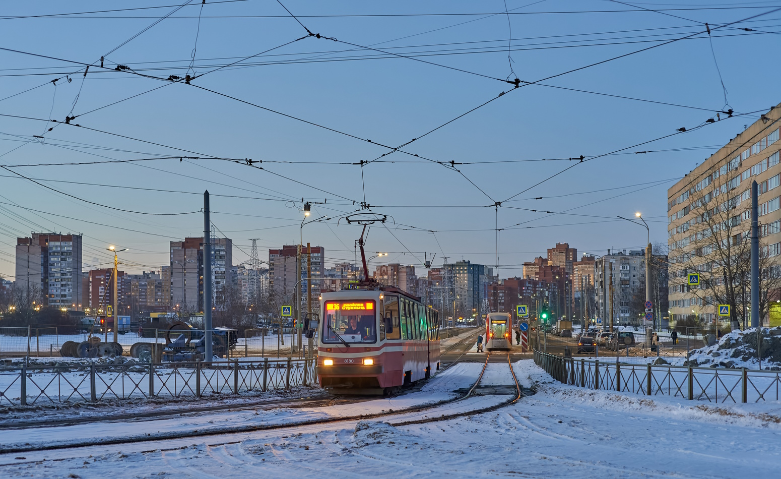 Saint-Petersburg, LVS-86K # 8180