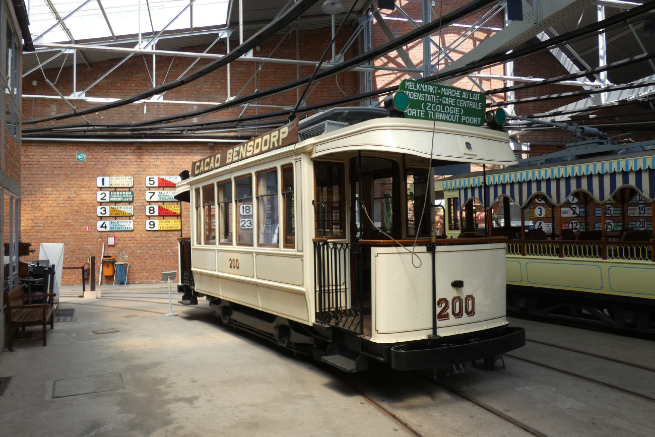 Антверпен, Двухосный моторный La Croyère № 200